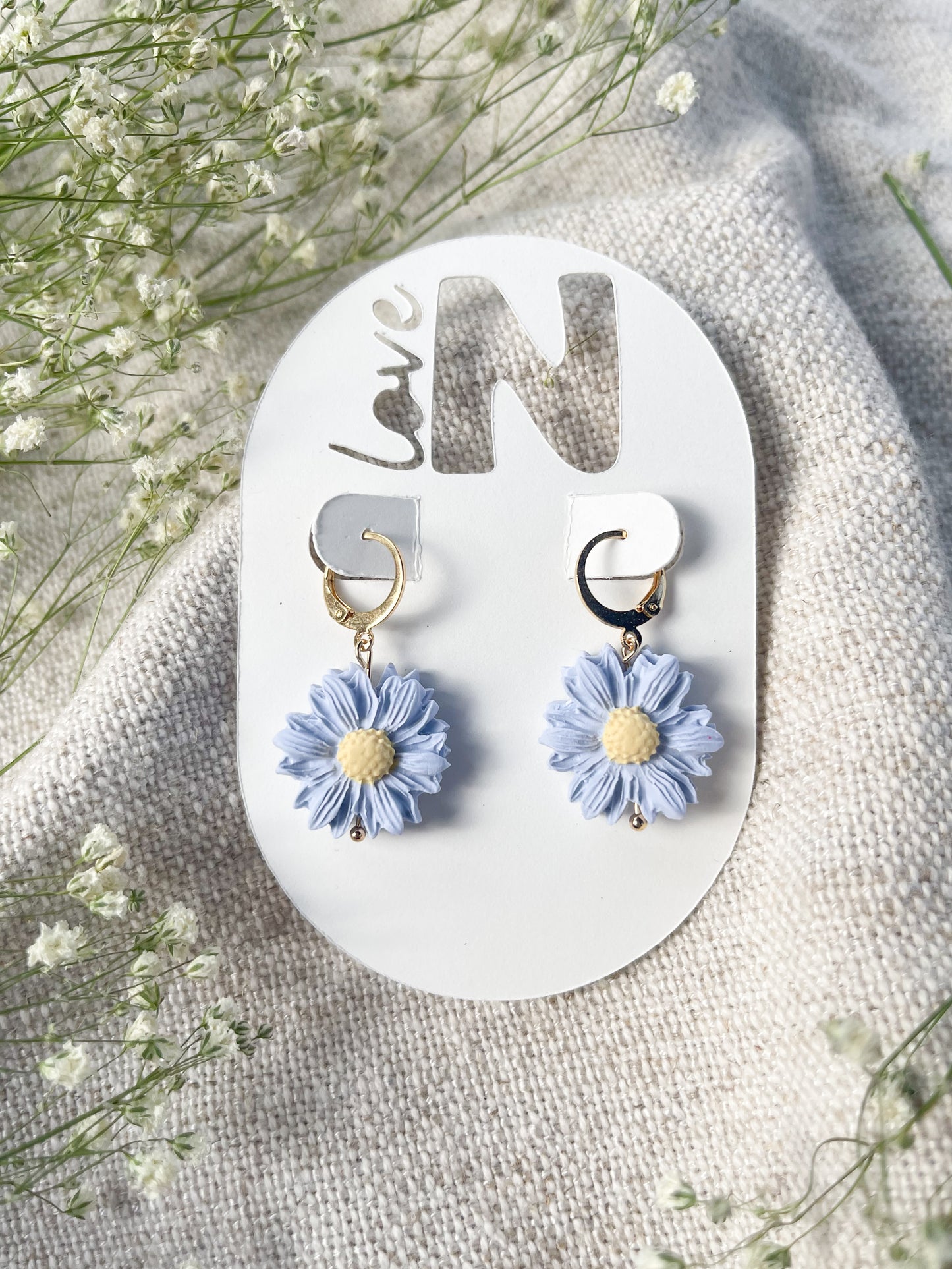 Daisy Charm Huggies