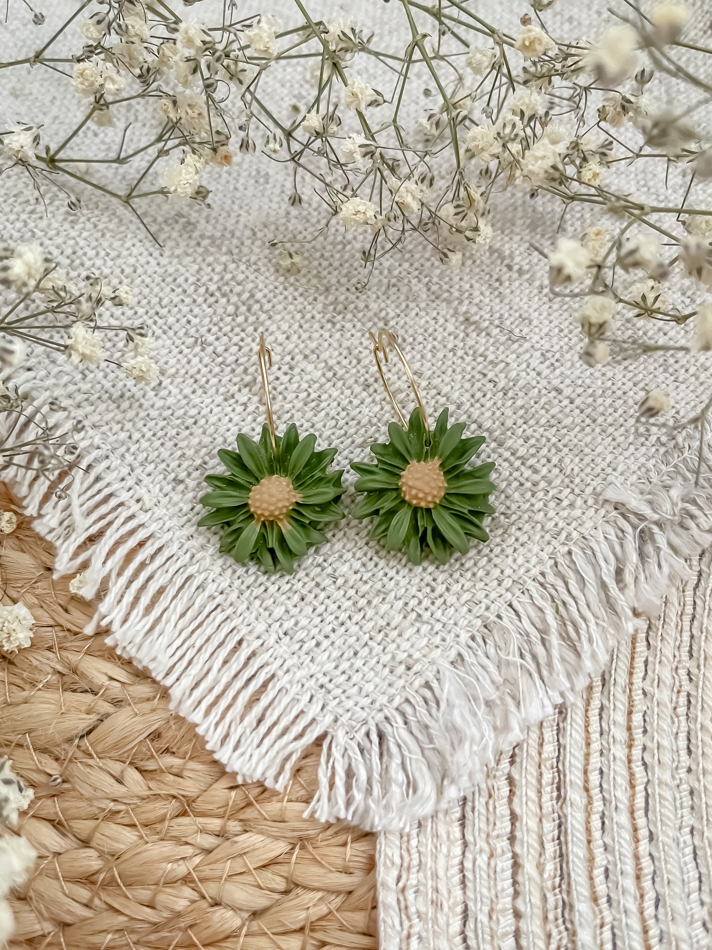 Cutie Flower Hoops