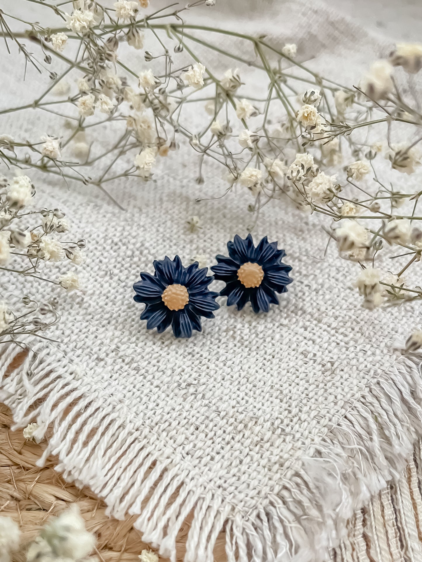 Cutie Flower Studs