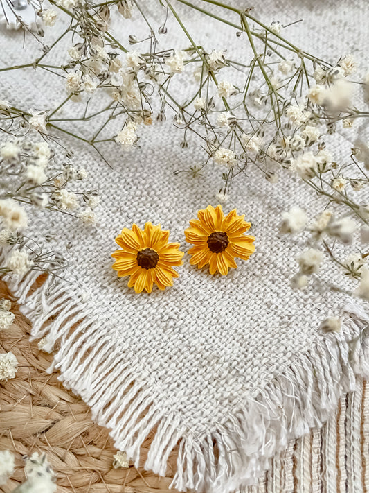 Cutie Flower Studs