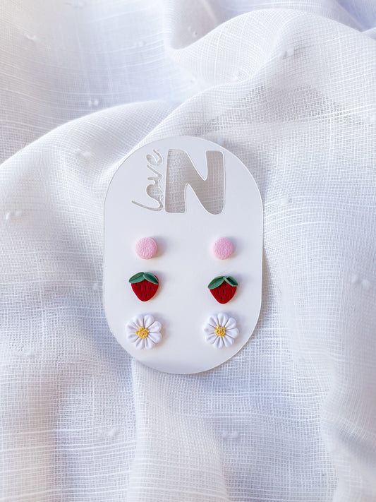Summer Strawberry Daisy Stud Pack