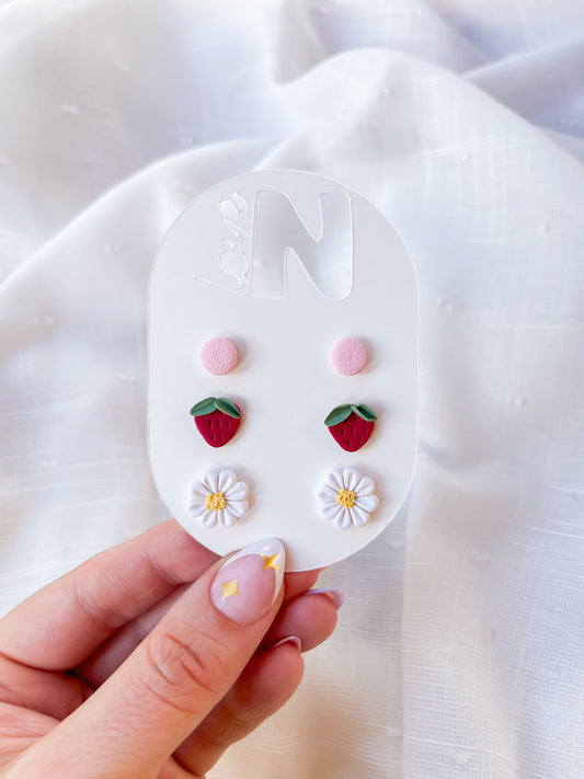 Summer Strawberry Daisy Stud Pack