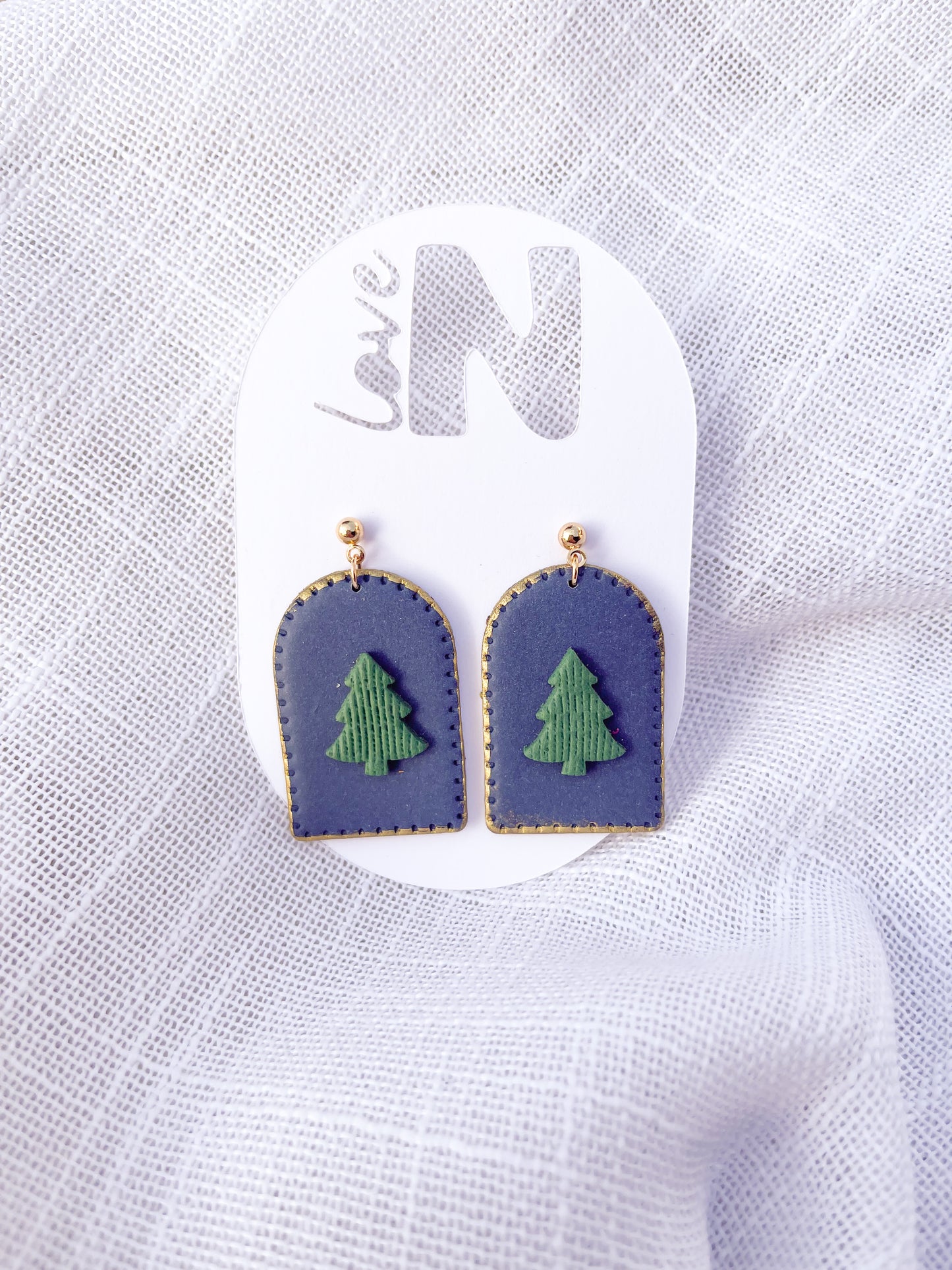 Linen Tree Statement Arch Dangles